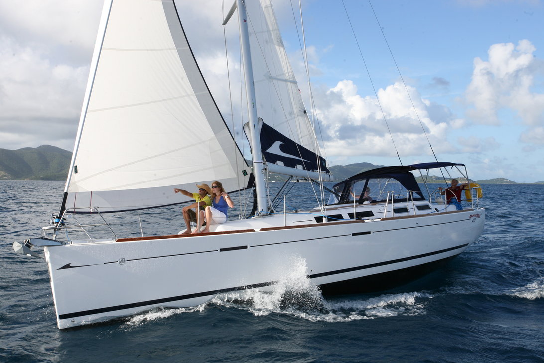 Marine Max Charter Yacht